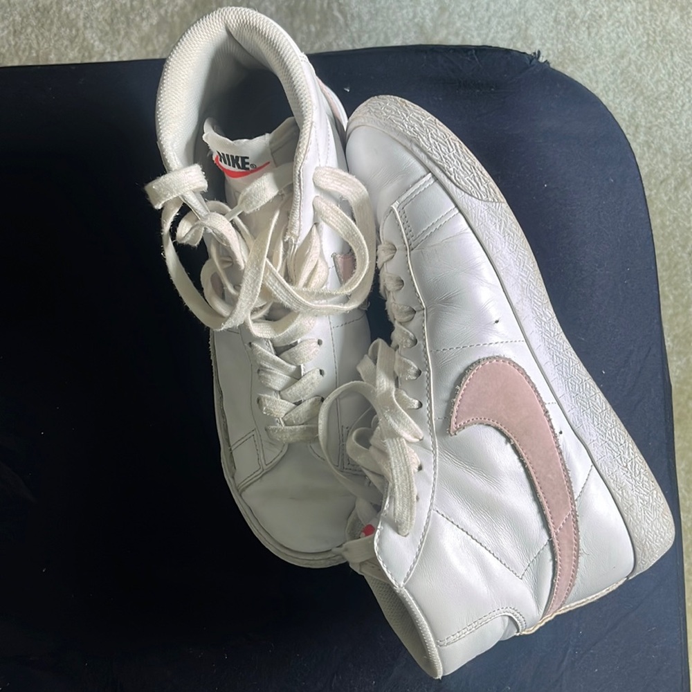 women’s pink and white nike blazers